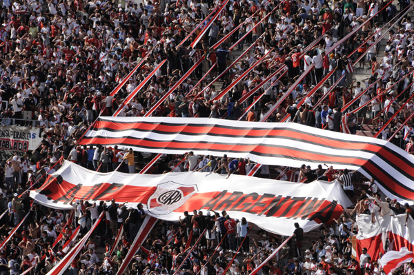 socios_river